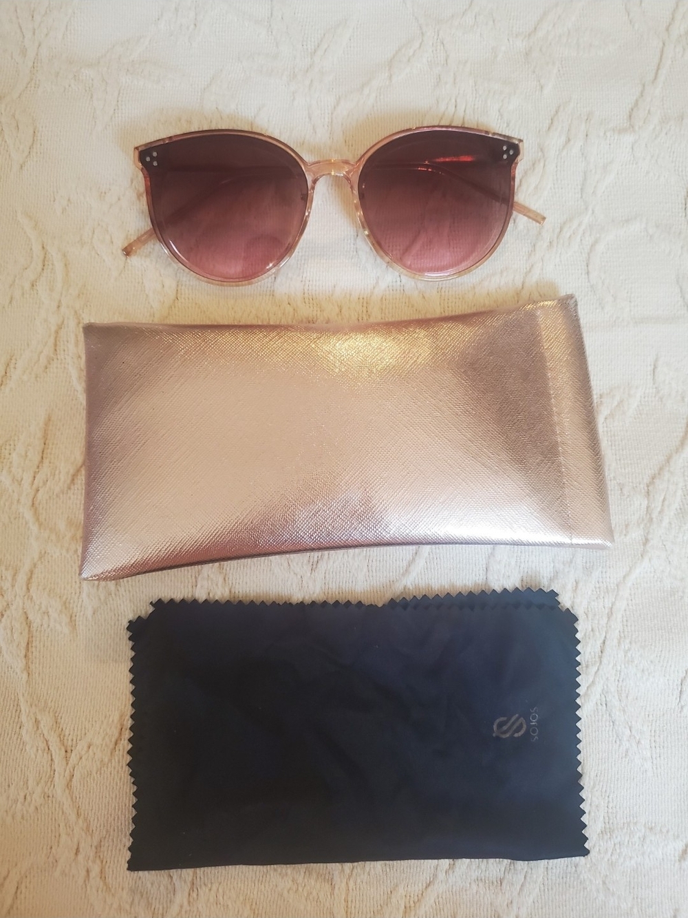 Rose Gold Cat-Eye Sunglasses with Matching Case